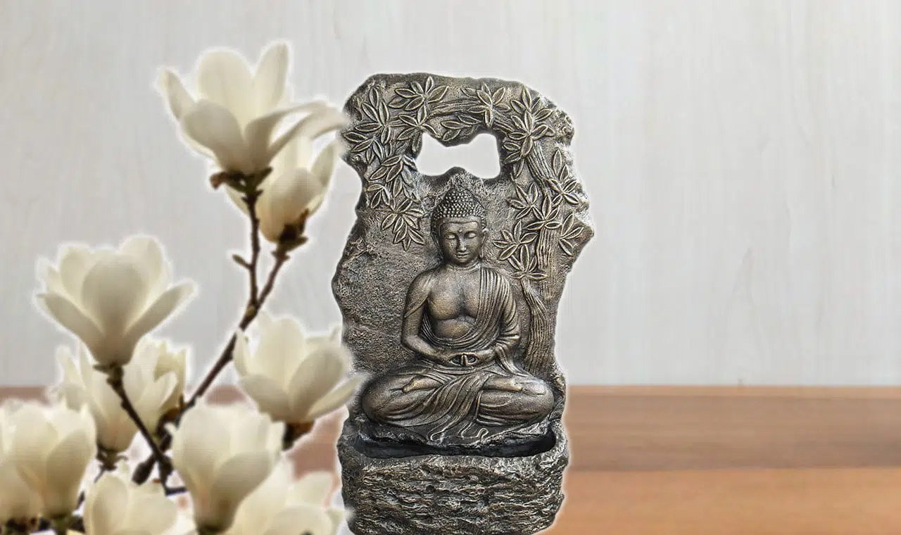 steindeko buddha mit magnolie
