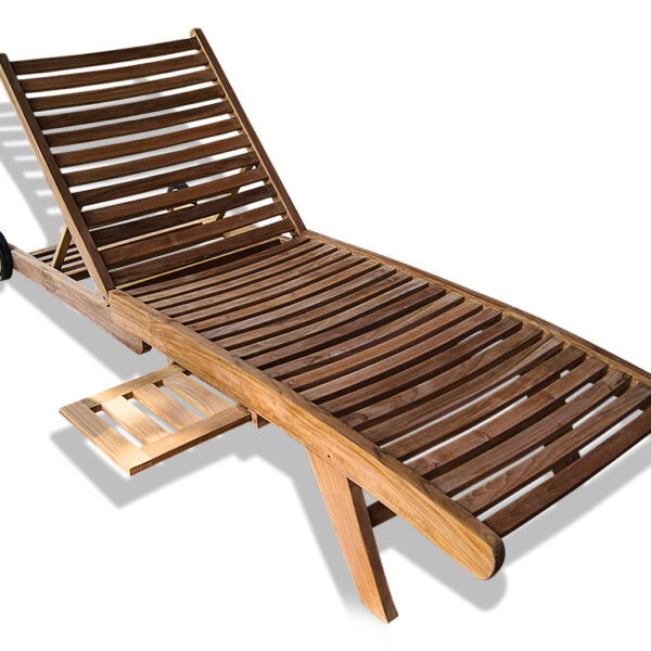 Massivholz-Sonnenliege aus Teak - Ein Hauch von Luxus für entspannte Momente unter freiem Himmel.
